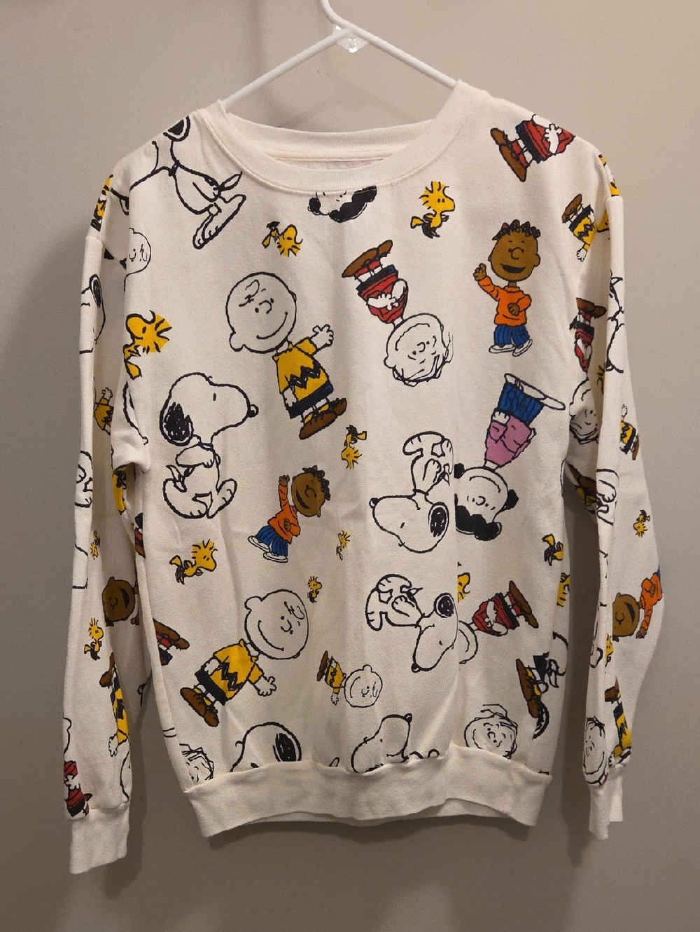 Peanuts Cream Graphic Crewneck Sweatshirt with Multicolor Characters (A102)